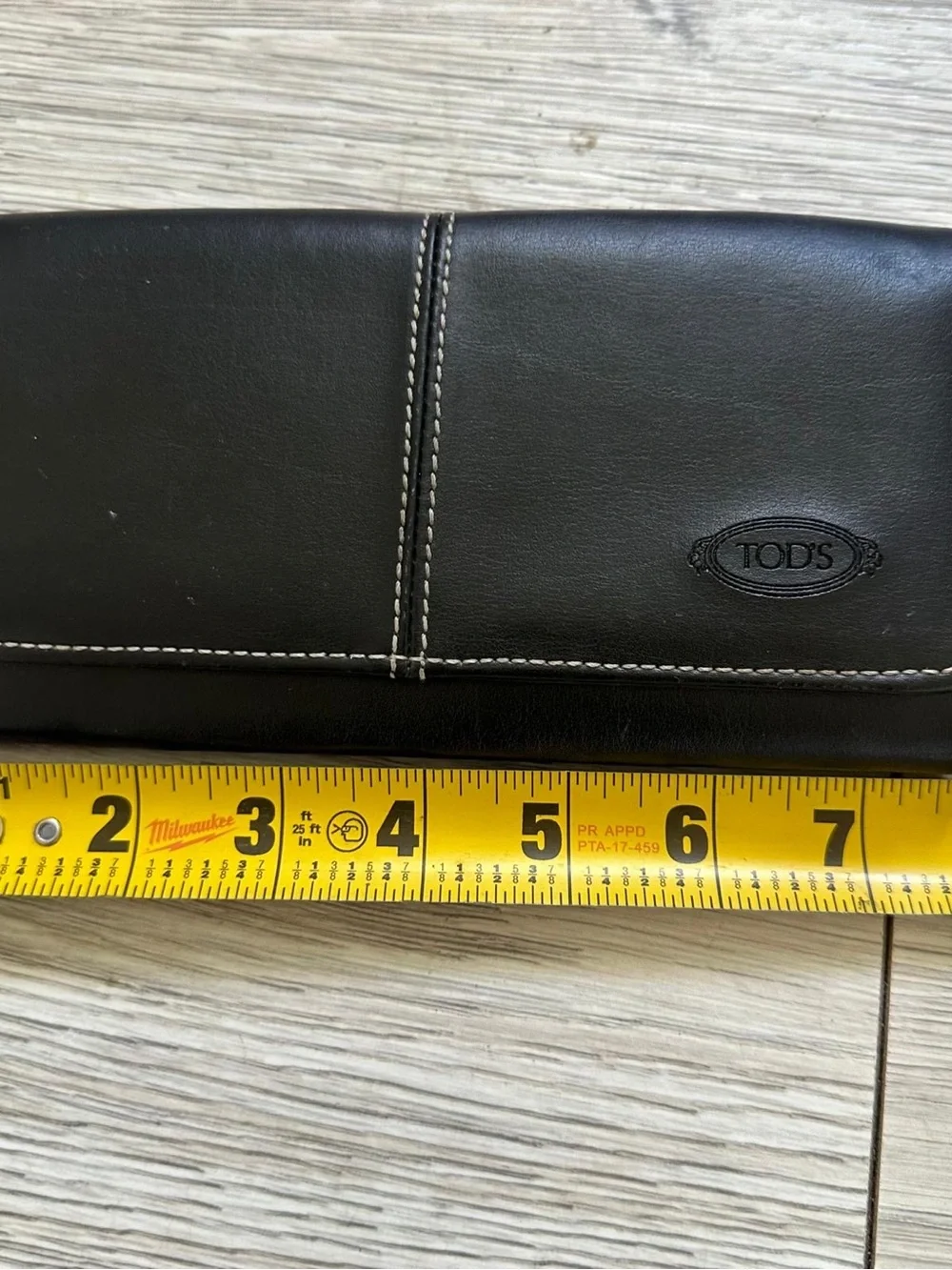 TOD'S Black Leather Men's Wallet with Contrast Stitching